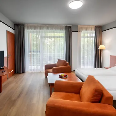 Hotel Hunguest - Ex Repce Es Repce Gold Bük