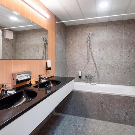 Hotell Hunguest - Ex Repce Es Repce Gold Bük