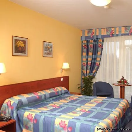 Hotel Hunguest - Ex Repce Es Repce Gold 4*