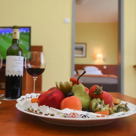 Hunguest - Ex Repce Es Repce Gold מלון