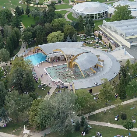 Hotel Hunguest - Ex Repce Es Repce Gold Bük