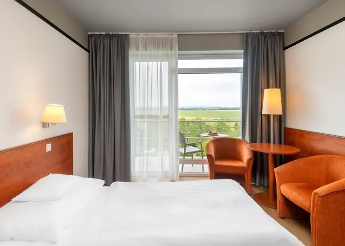 Hotel Hunguest - Ex Repce Es Repce Gold Bük
