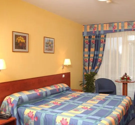 Hotel Hunguest - Ex Repce Es Repce Gold 4*